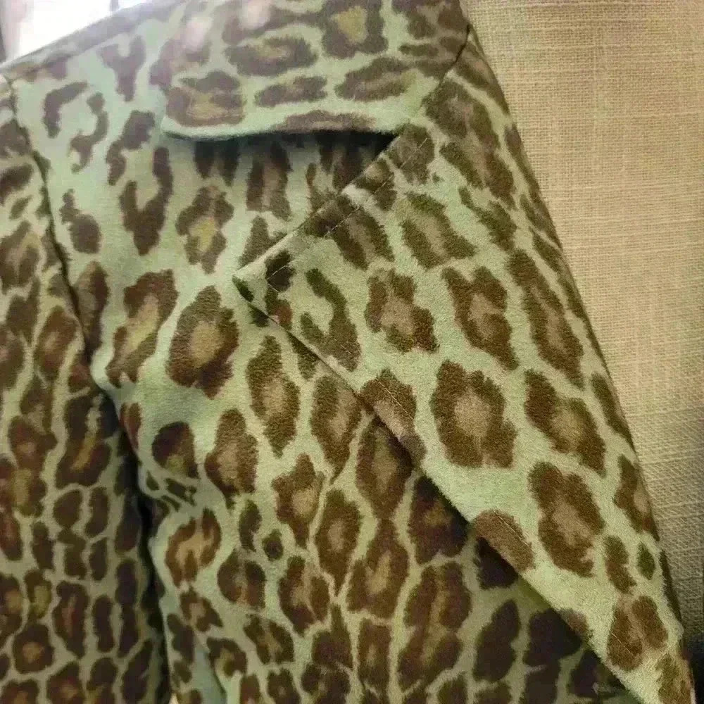 Sharon Young Jacket - Picture 2 of 5